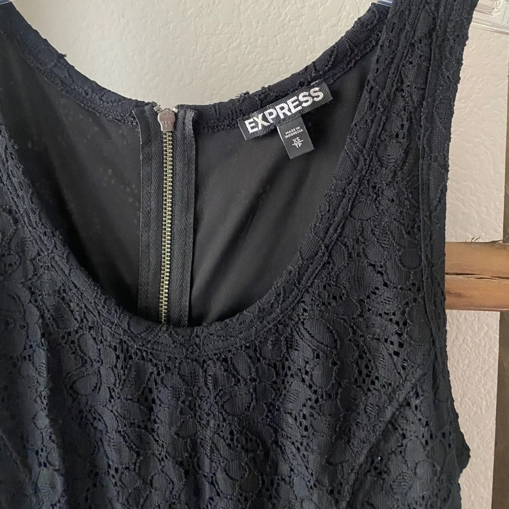 EXPRESS black lace dress - size XS - Picture 4 of 6